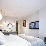 Къща за гости B&d Delux, New 4*