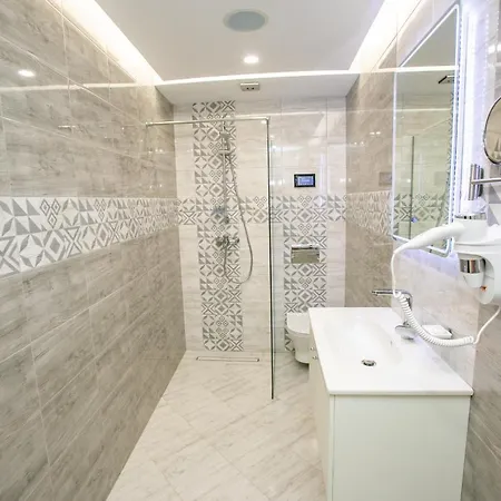 B&d Delux, New 4* Lovech