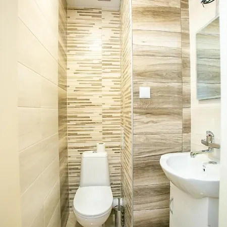 Konukevi B&d Delux, New Lovech