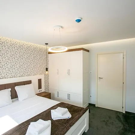 B&d Delux, New Guest house *