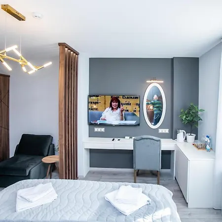 Gasthof B&d Delux, New Lowetsch