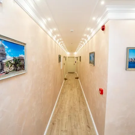 B&d Delux, New Konukevi