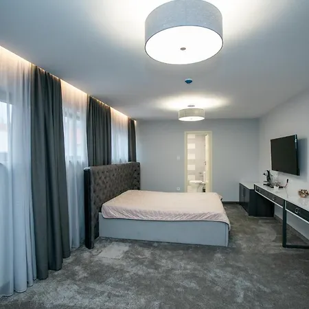 Konukevi B&d Delux, New Lovech