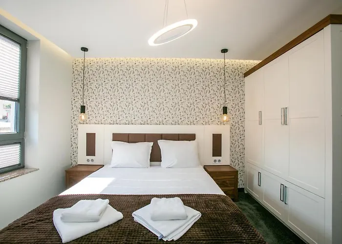 B&d Delux, New Gasthuis Lovetsj