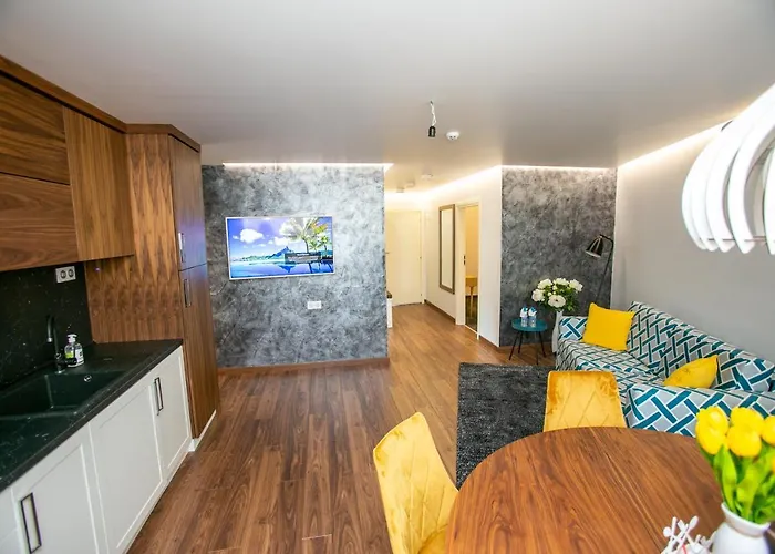 B&d Delux, New Gasthuis Lovetsj