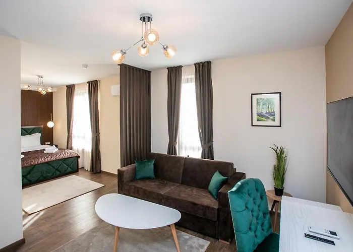 B&d Delux, New Gasthuis Lovetsj