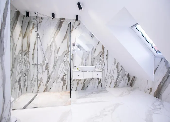 ゲストハウス B&d Delux, New ロヴェチ