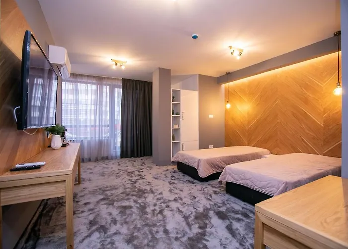 B&d Delux, New ゲストハウス